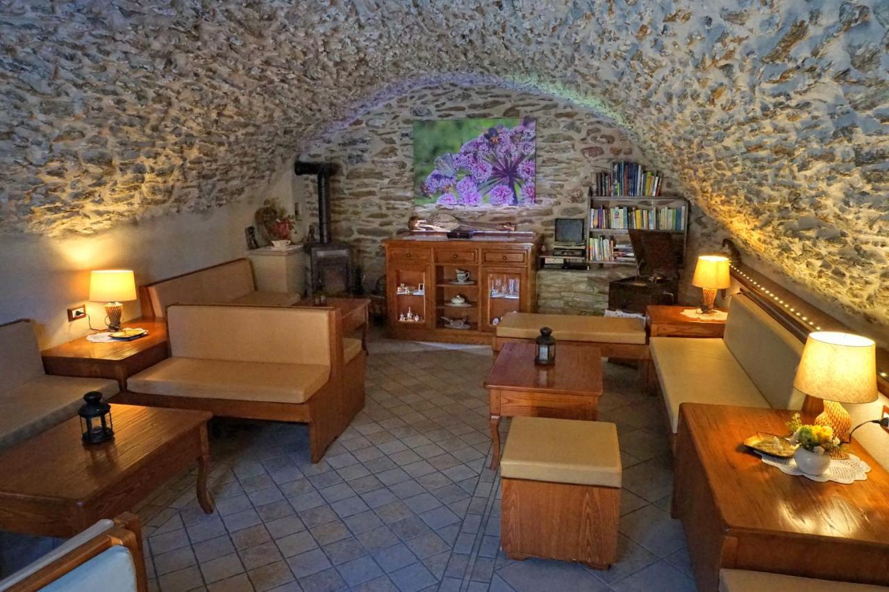 Pensione Albergo Diffuso Ceaglio Valle Maira Мармора Экстерьер фото
