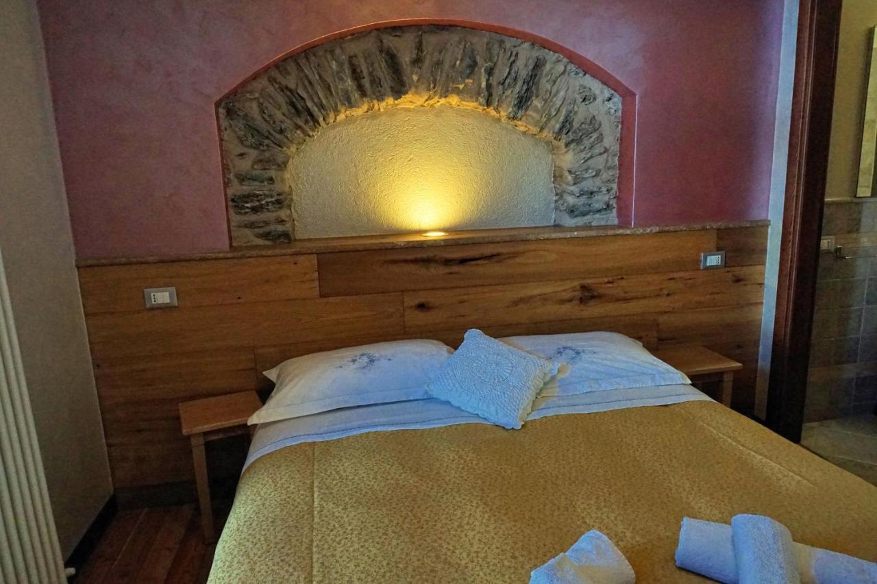 Pensione Albergo Diffuso Ceaglio Valle Maira Мармора Экстерьер фото